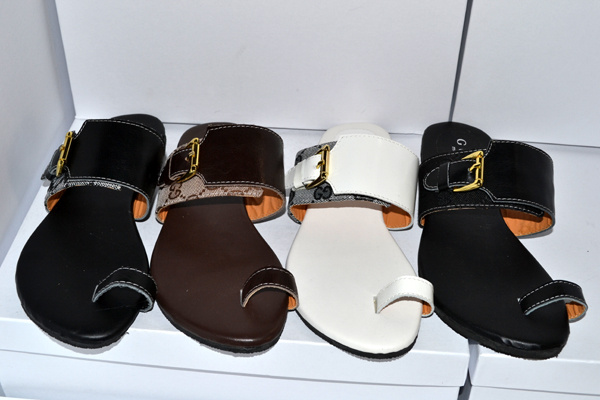 2017 Guci slippers woman 35-42-245